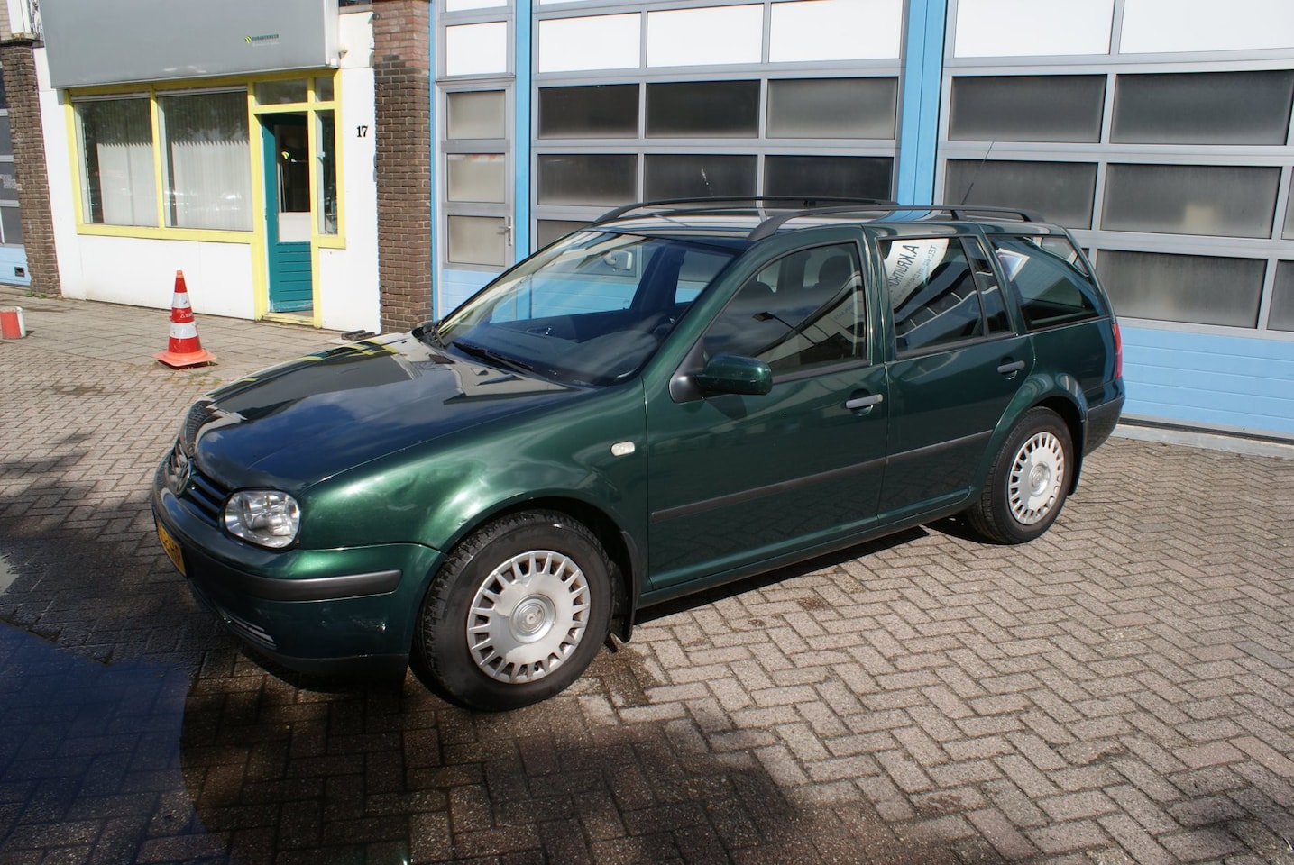 Volkswagen Golf Variant - 1.6 Trendline zoo mee prijs - AutoWereld.nl