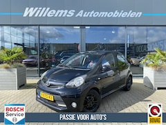 Toyota Aygo - 1.0 VVT-i Navigator. Leder, Stoelverwarming & Airco