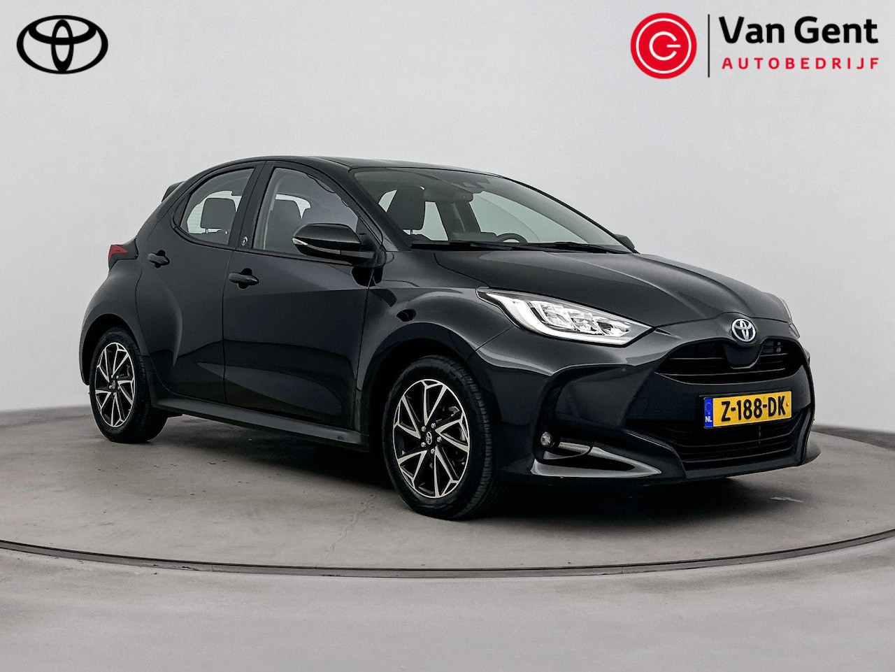 Toyota Yaris - 1.5 Hybrid Dynamic | Stoelverwarming | Apple Carplay / Android Auto | Keyless | Adaptive C - AutoWereld.nl