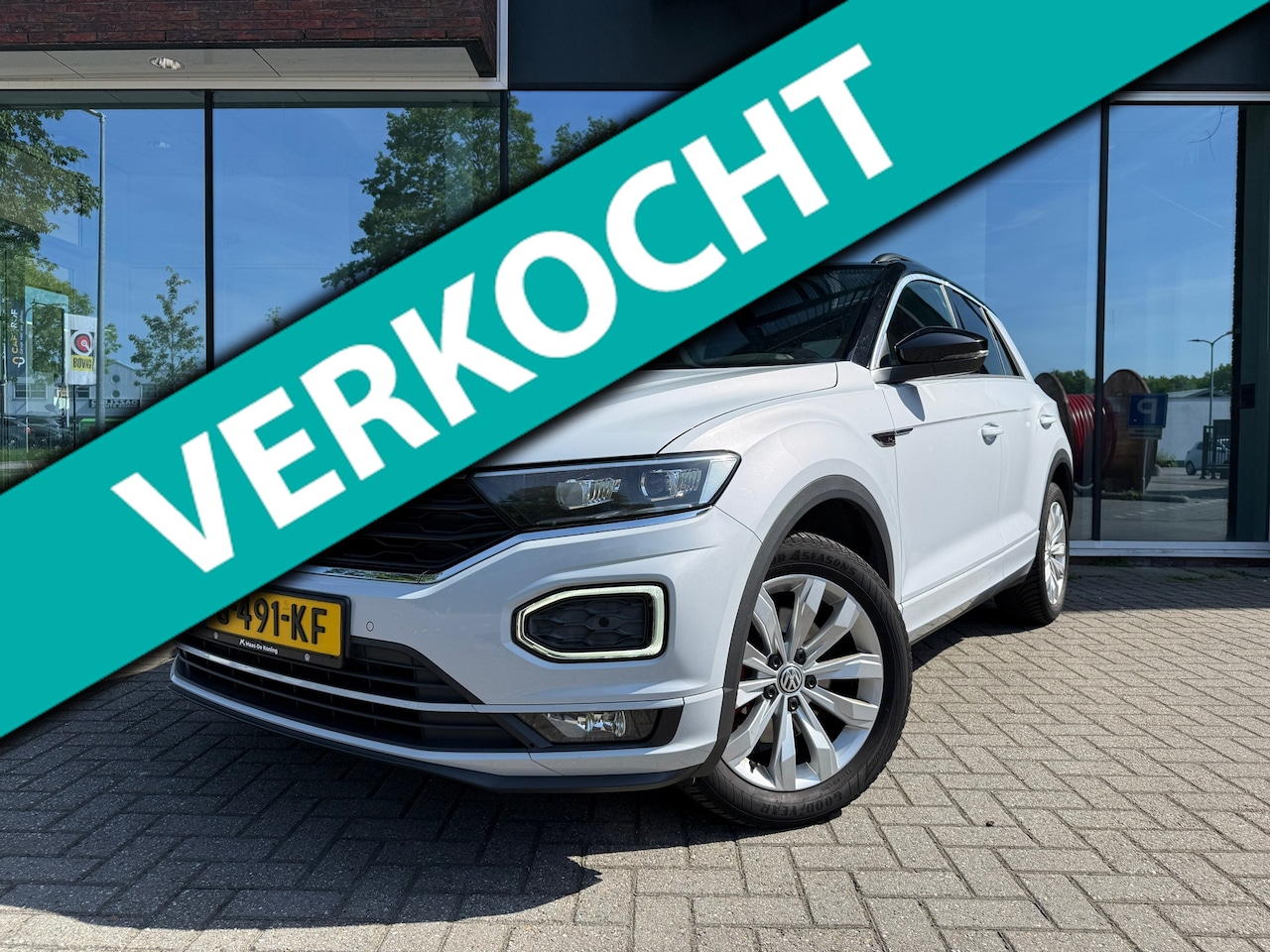 Volkswagen T-Roc - 1.5 TSI Sport Business R - Automaat - Virt.Cockpit - Winterpakket - Camera - AutoWereld.nl