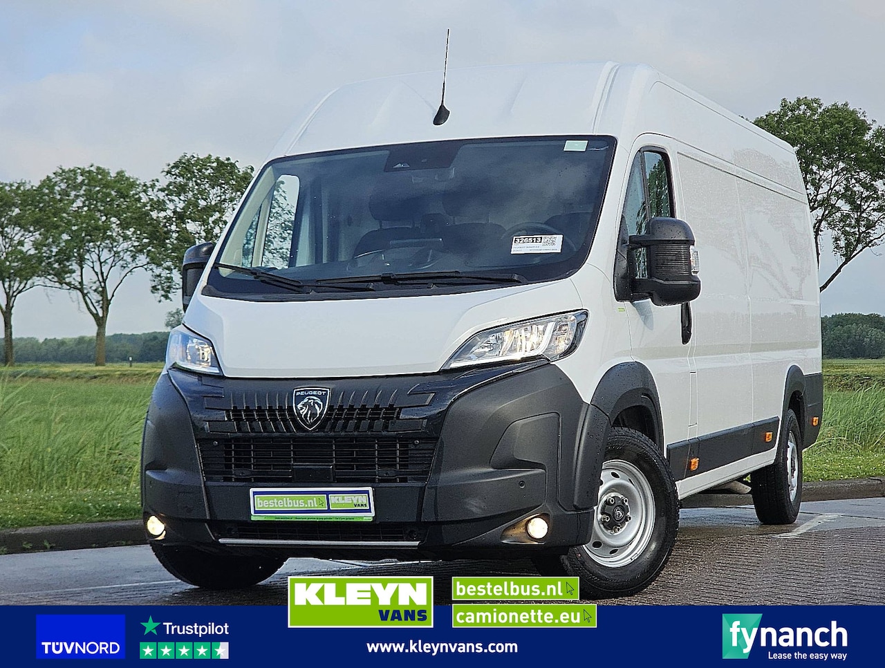Peugeot Boxer - 2.2 L4H2 Navi Airco - AutoWereld.nl