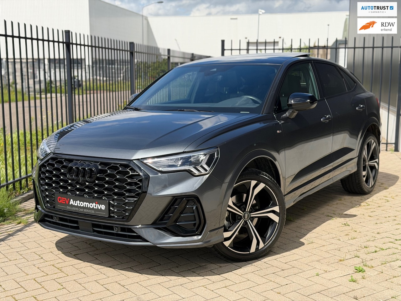 Audi Q3 Sportback - 35 TFSI S Edition Competition Pano 360 Camera 20 inch Leder Carplay - AutoWereld.nl