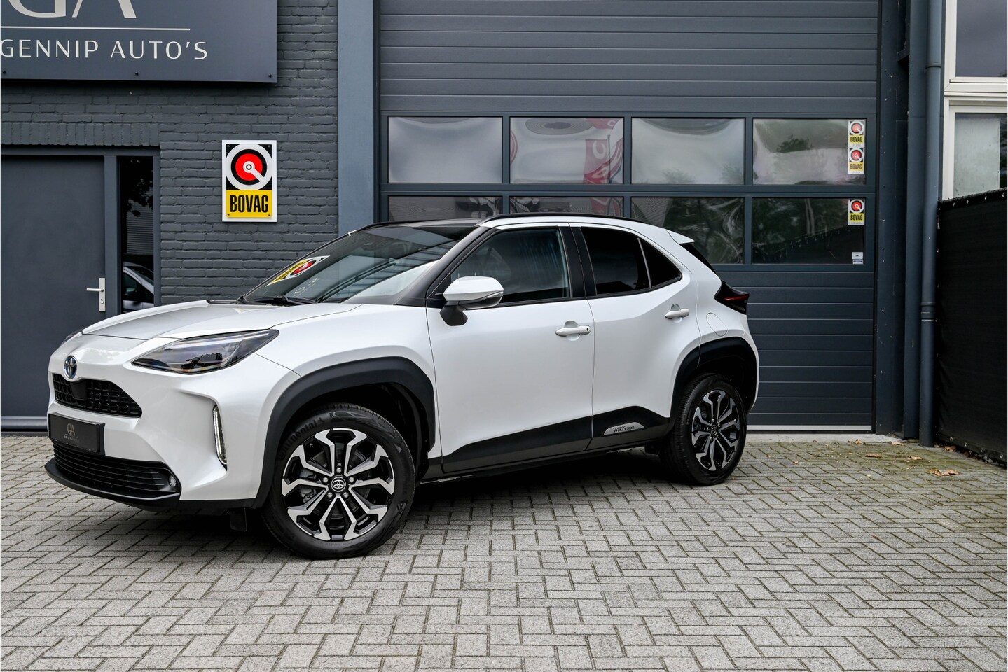Toyota Yaris Cross - 1.5 Hybrid Dynamic 1.5 Hybrid Dynamic, PANO, Head Up, Stoel verwarming - AutoWereld.nl