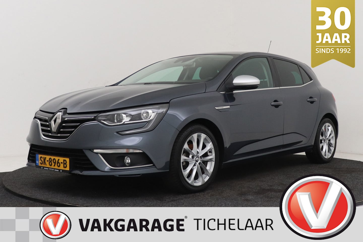 Renault Mégane - 1.2 TCe Limited | Trekhaak | 97.000 km! | Groot Navi | PDC | Keyless | - AutoWereld.nl