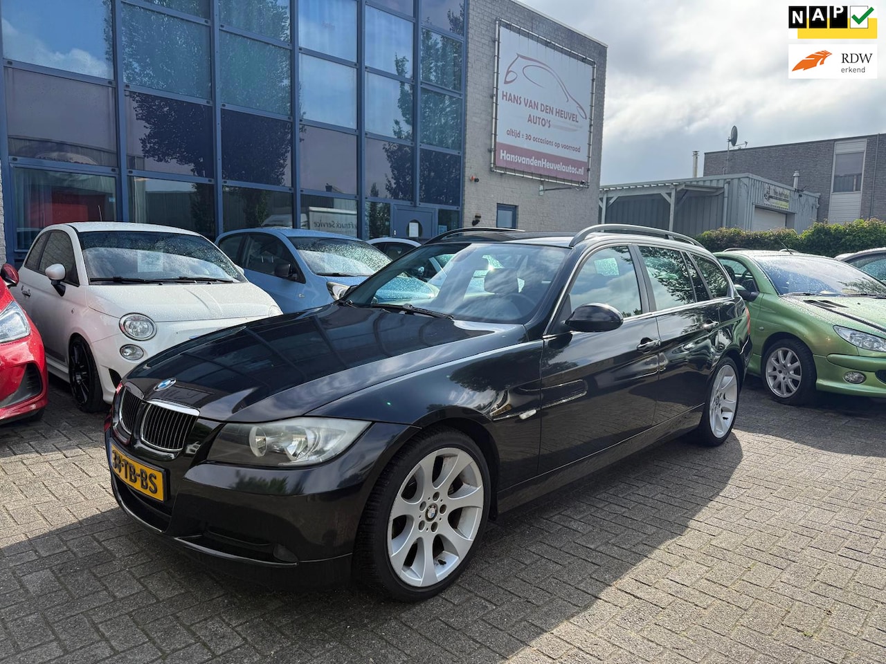 BMW 3-serie Touring - 318i High Executive Automaat, 18 inch, APK 05/27 - AutoWereld.nl