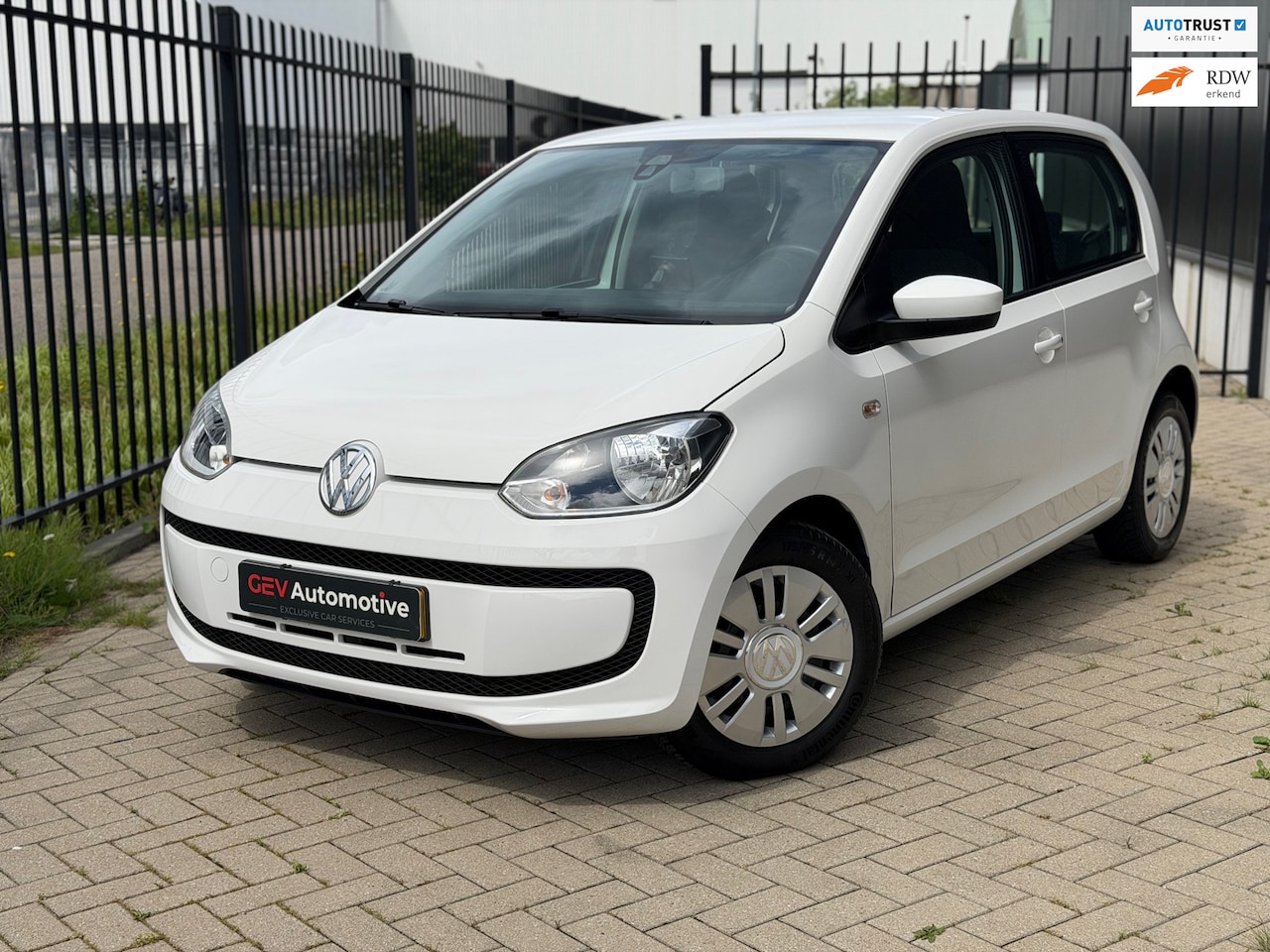Volkswagen Up! - 1.0 move up! BlueMotion 5Drs Navigatie Airco - AutoWereld.nl