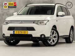 Mitsubishi Outlander - 2.0 PHEV Deluxe 203Pk Automaat (SCHUIFDAK, NAVIGATIE, CAMERA, LEDER, ELEK SPORTSTOELEN, ST