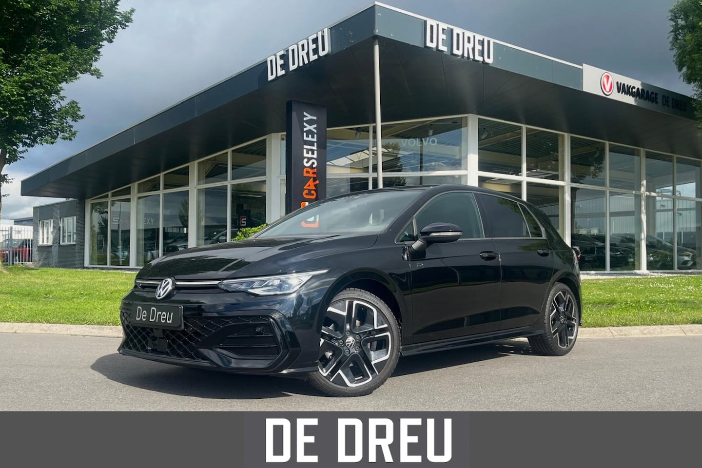 Volkswagen Golf - 1.5 eTSI R-Line Edition | MATRIX | ADAPTIVE | CAMERA | - AutoWereld.nl
