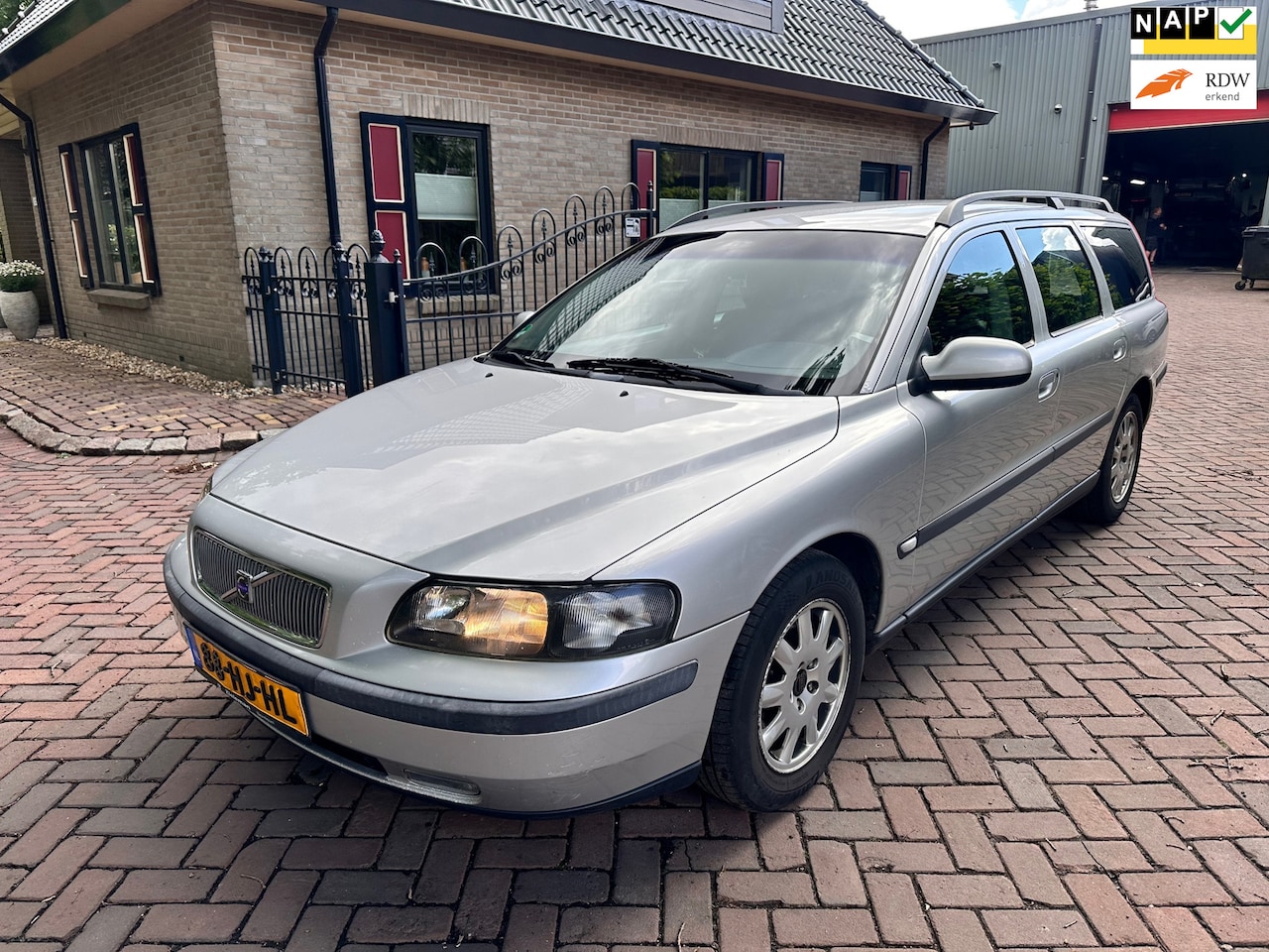 Volvo V70 - 2.4 Comfort Line 2.4 Comfort Line - AutoWereld.nl