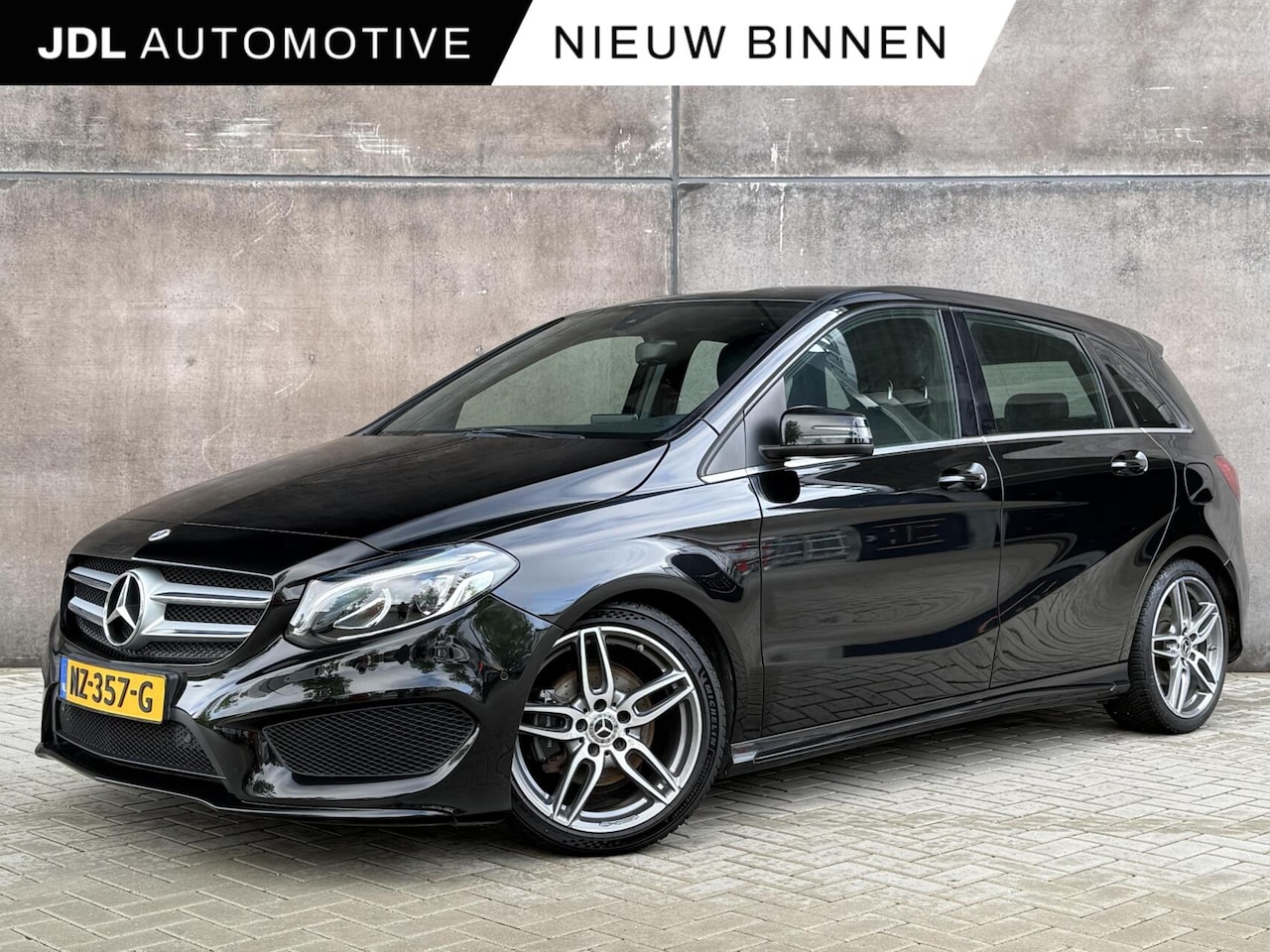 Mercedes-Benz B-klasse - 180 Business Solution AMG | Trekhaak | CarPlay | Camera | Automaat | Cruise control | Deal - AutoWereld.nl