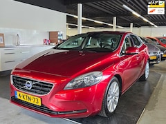 Volvo V40 - 1.6 T3 Summum/CRUISE/AIRCO/LEDER/N.A.P/