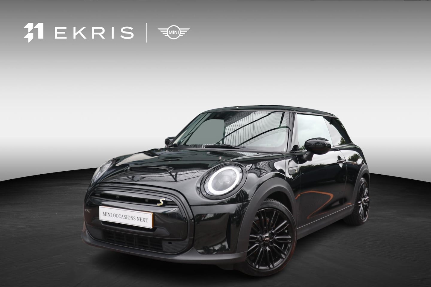 MINI Electric - | Glazen Panoramadak | Yours Volleder | Harman Kardon | Stoelverwarming | Navigatie | Park - AutoWereld.nl