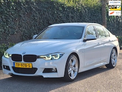 BMW 3-serie - M Sport Virtual dash Apple CarPlay 18inch DAB+ Cruise 100% dealer onderhouden M Sport Edit
