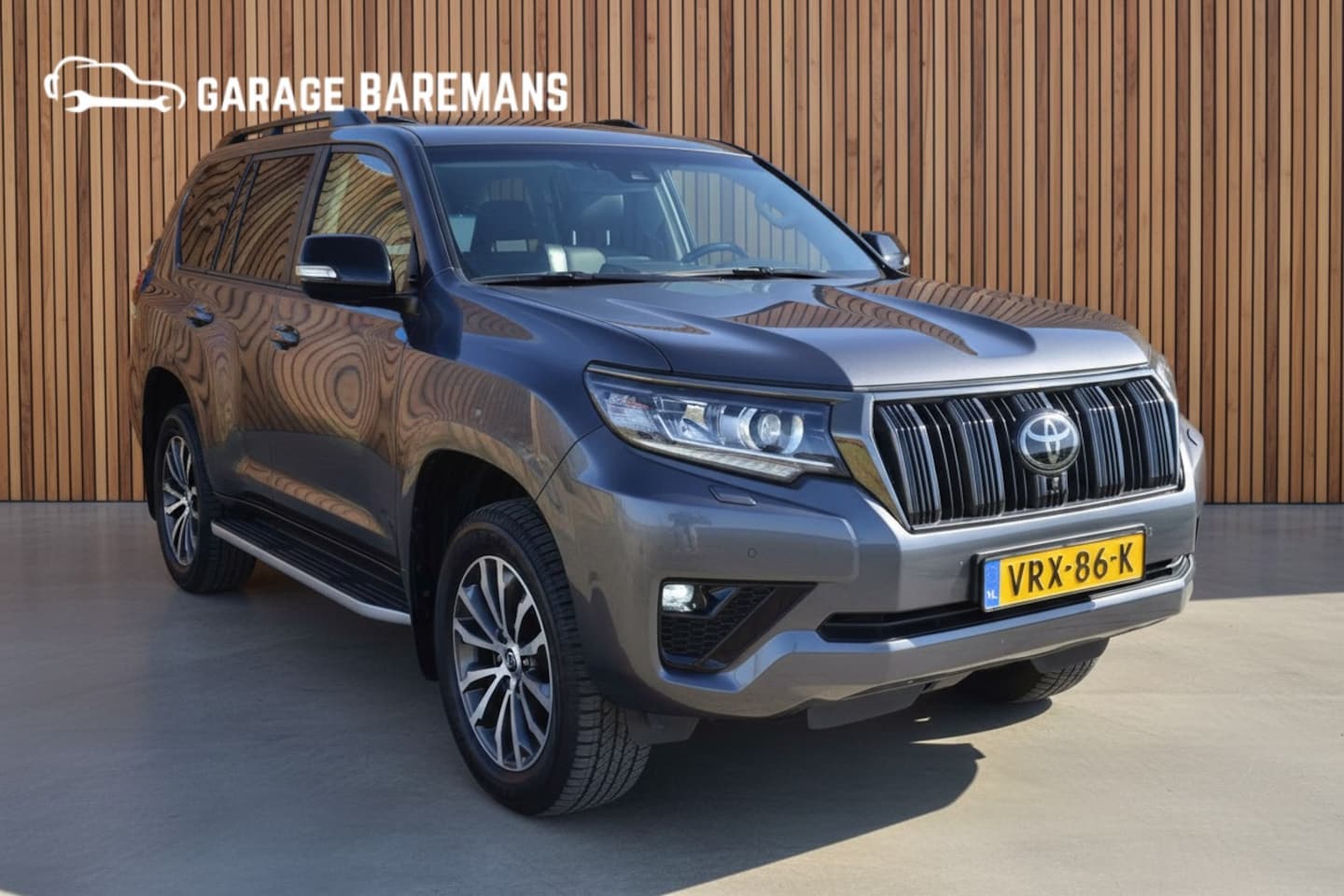 Toyota Land Cruiser 150 - 2.8 D-4D-F Executive Window Van - AutoWereld.nl