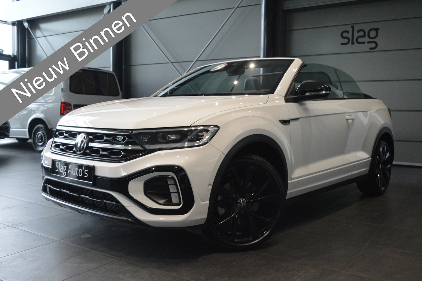 Volkswagen T-Roc Cabrio - 1.5 TSI 3X R-Line Black Style beats leer camera trekhaak !! - AutoWereld.nl