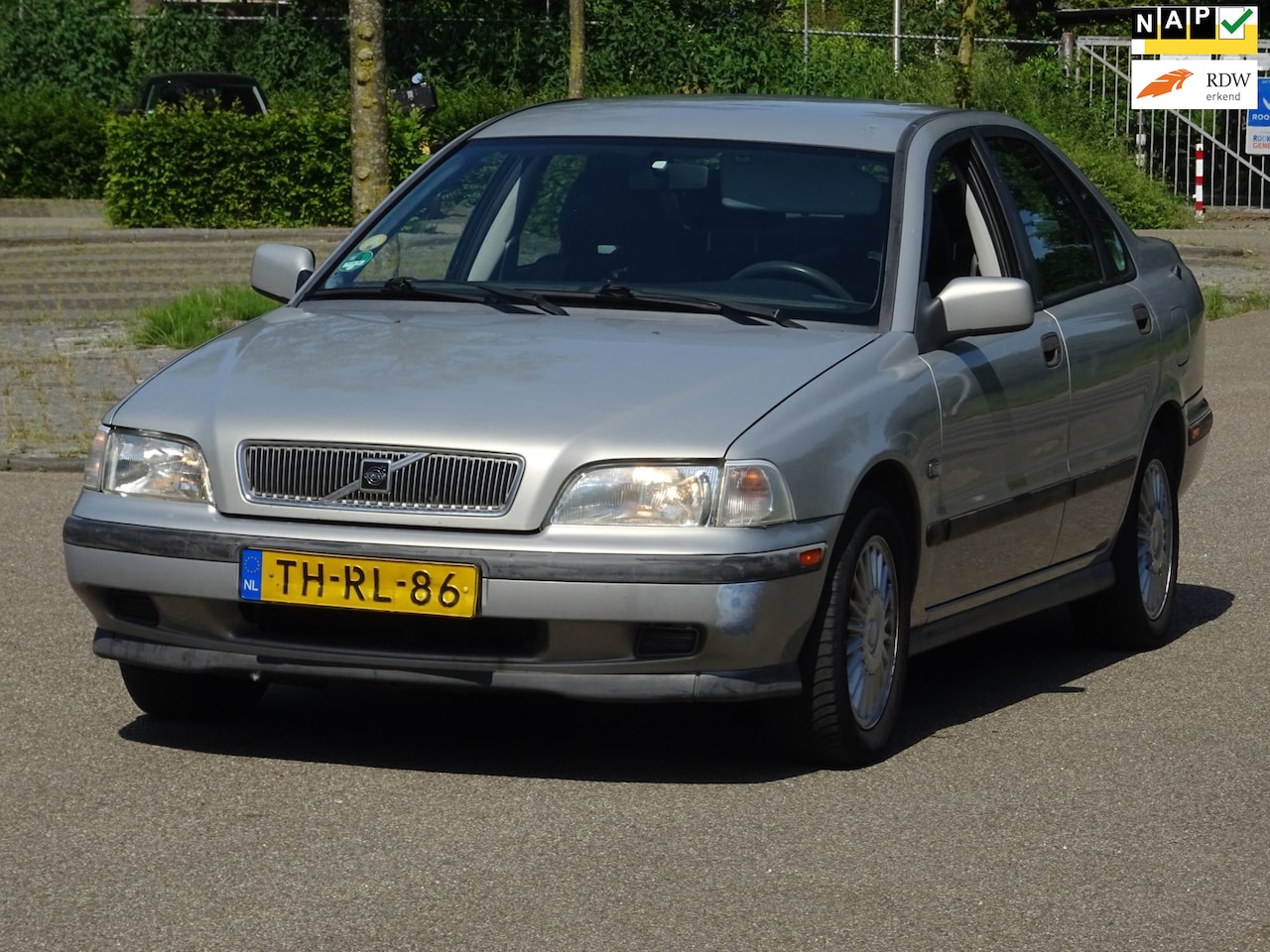 Volvo S40 - 1.8 Luxury AUTOMAAT NAP/LEER/AIRCO/APK 06-2027 - AutoWereld.nl