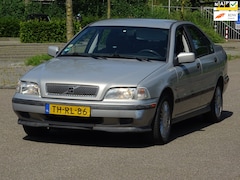 Volvo S40 - 1.8 Luxury AUTOMAAT NAP/LEER/AIRCO/APK 06-2027