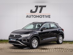 Volkswagen T-Roc - 1.5 TSI Life nlauto Stoelverwarming | PDC | Adaptive cruise | Dab | Digitaal dashboard | C