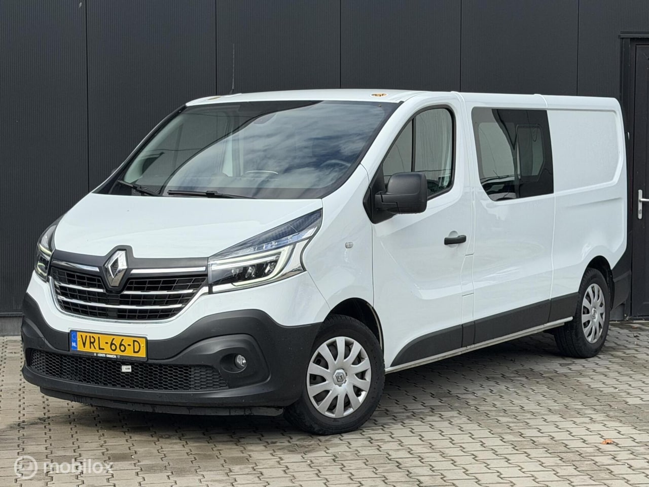 Renault Trafic - bestel 2.0 dCi 145 T29 L2H1 DC Comfort - AutoWereld.nl