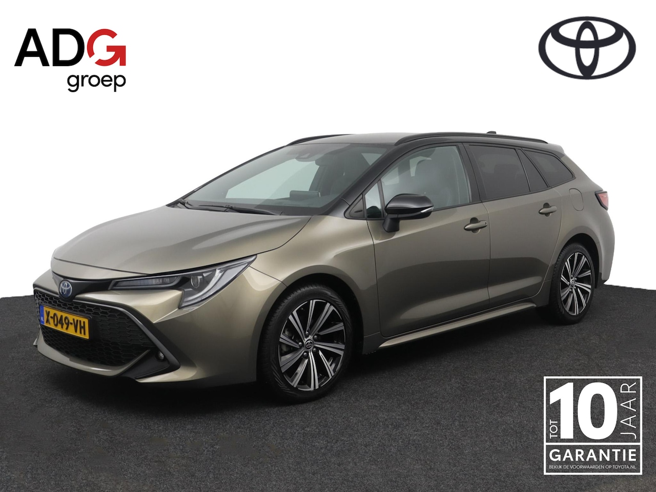 Toyota Corolla Touring Sports - 1.8 Hybrid Dynamic | Leder - stof bekleding | Stuur en stoelverwarming | Electrische achte - AutoWereld.nl