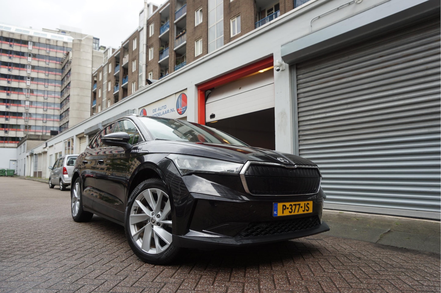 Skoda Enyaq iV - 60 | NL Auto | 1ste eigenaar | Trekhaak | Adaptive+Lane | Sfeer | 20inch | Leer/ stof | Lu - AutoWereld.nl