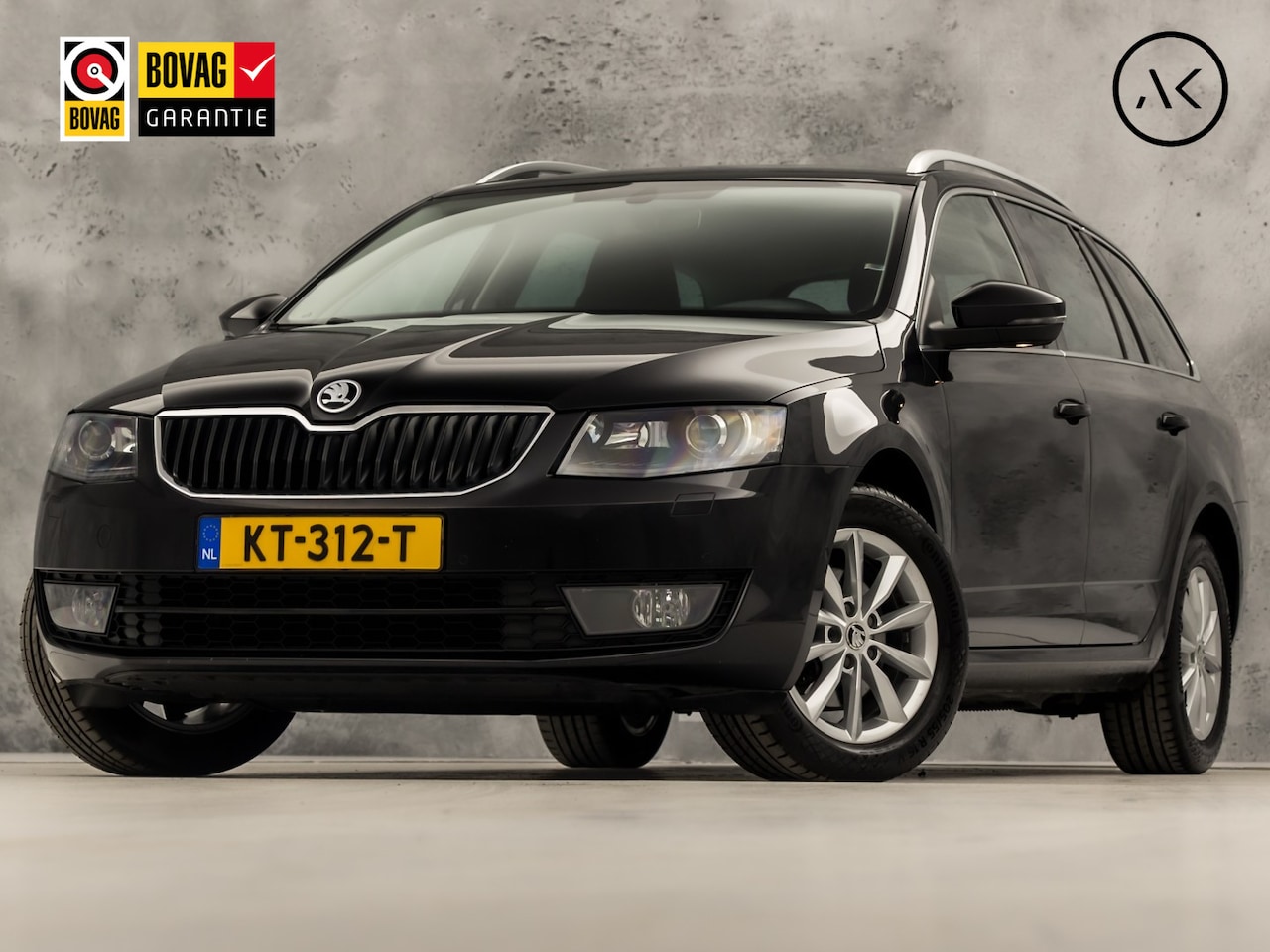 Skoda Octavia Combi - 1.0 TSI Sport Automaat (APPLE CARPLAY, NAVIGATIE, CLIMATE, XENON, STOELVERWARMING, SPORTST - AutoWereld.nl