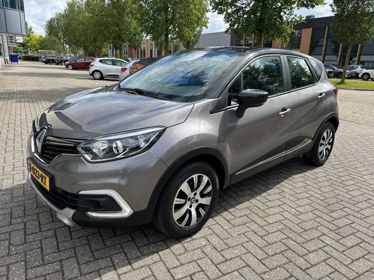 Renault Captur - 0.9 TCe Limited NAVI CRUISE CARPLAY. - AutoWereld.nl