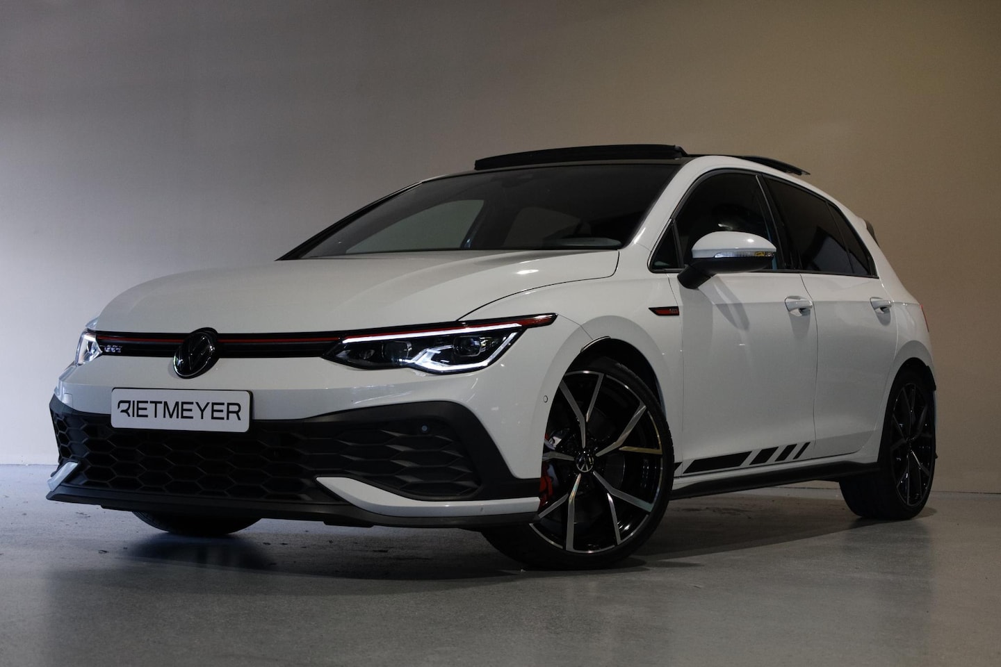 Volkswagen Golf - 2.0 GTI Clubsport |Pano |Harman/Kardon |Neurenberg mode |ACC |IQ Led |Camera - AutoWereld.nl