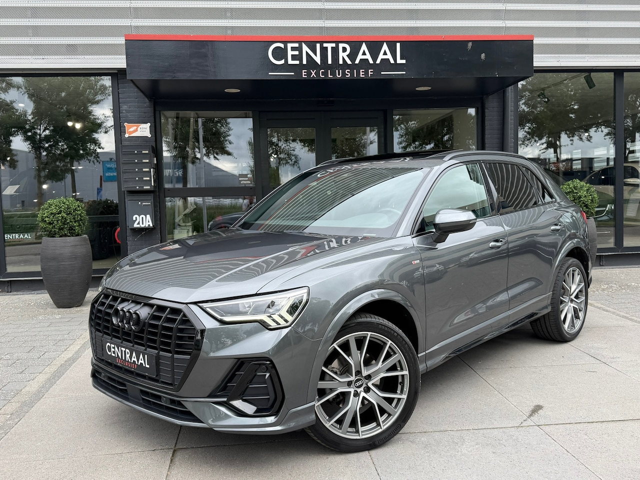 Audi Q3 - 35 TFSI S-Line Pano|Keyless|Virtual-cockpit|Leder|Carplay|Camera - AutoWereld.nl