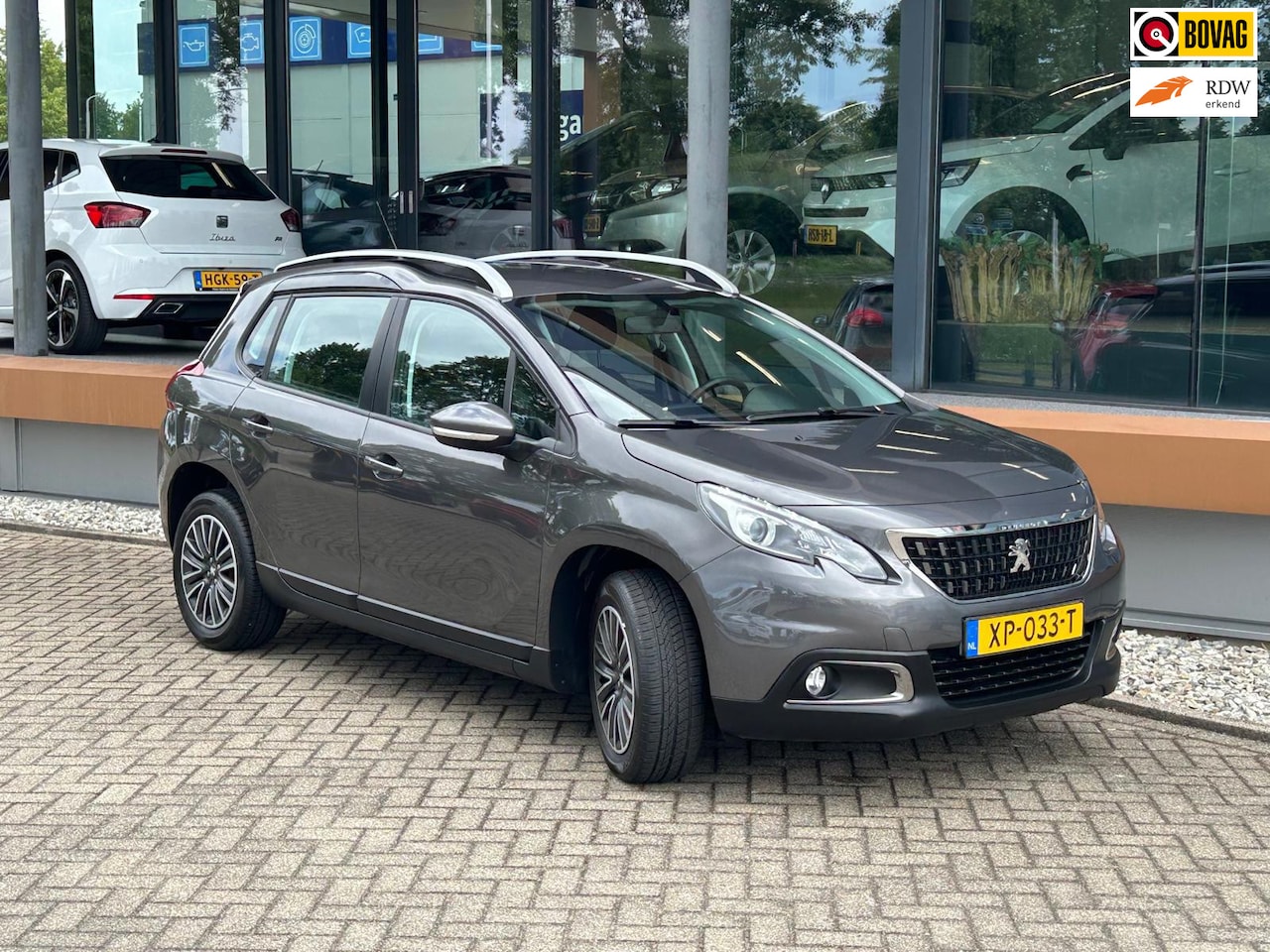 Peugeot 2008 - 1.2 PureTech Blue Lion / trekhaak - AutoWereld.nl