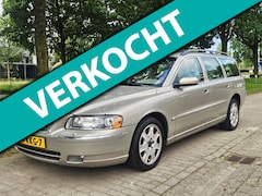 Volvo V70 - 2.5T AWD Kinetic*Automaat*Panodak*Nette auto