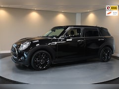 MINI Clubman - 1.5 One Chili Serious Business *All-seasons* Stoelverw.|Trekhaak Afnmbaar|Sfeerverlichting