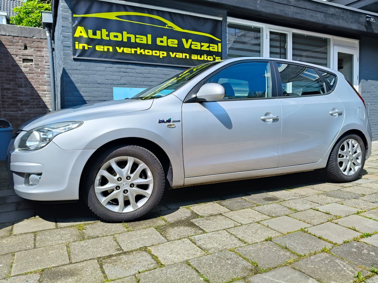 Hyundai i30 - 1.6i Dynamic Business nw APK Parkeersensoren Goed onderhouden - AutoWereld.nl