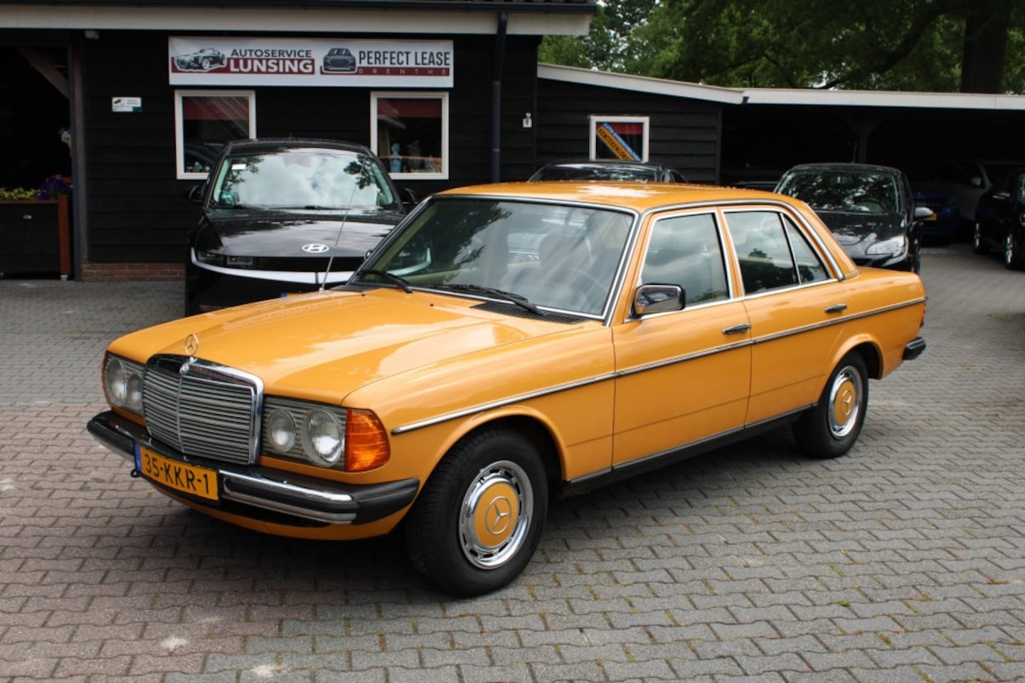 Mercedes-Benz 300-serie - 300 D Unieke staat - 80.000 KM aantoonbaar - AutoWereld.nl