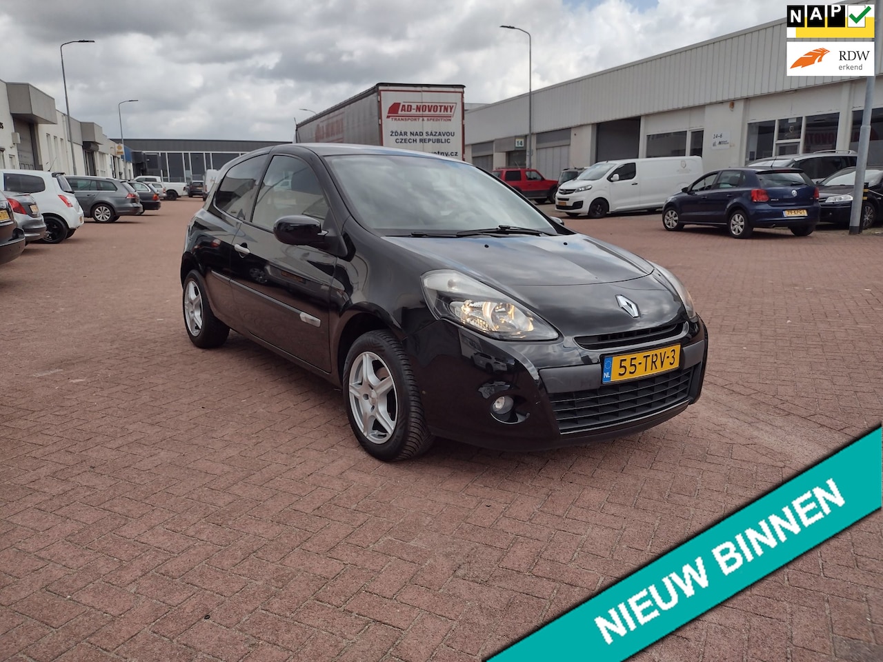 Renault Clio - 1.2 Authentique MOOIE AUTO BEL 0619590613 AIRCO - AutoWereld.nl