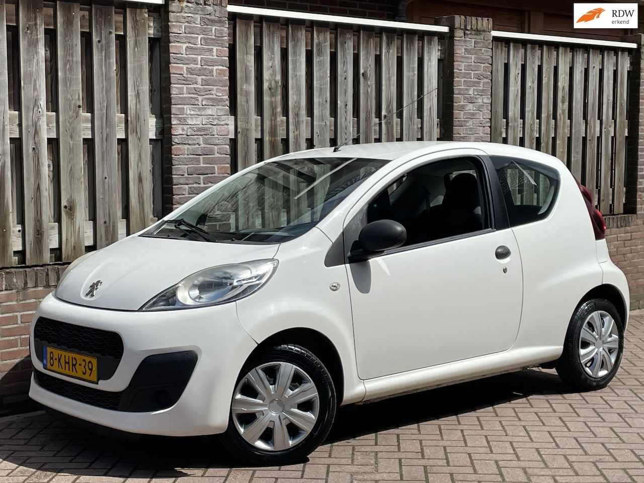 Peugeot 107 - 1.0 Access Accent AIRCO, Bluetooth, 1ste eigenaar, Nw.APK! - AutoWereld.nl