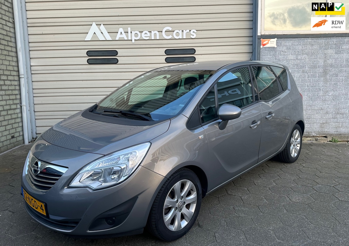 Opel Meriva - 1.4 Cosmo Airco / Cruise controle / PDC / Trekhaak / APK10-2026 - AutoWereld.nl