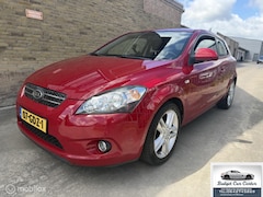 Kia Pro cee'd - 2.0 CVVT X-ecutive. Automaat