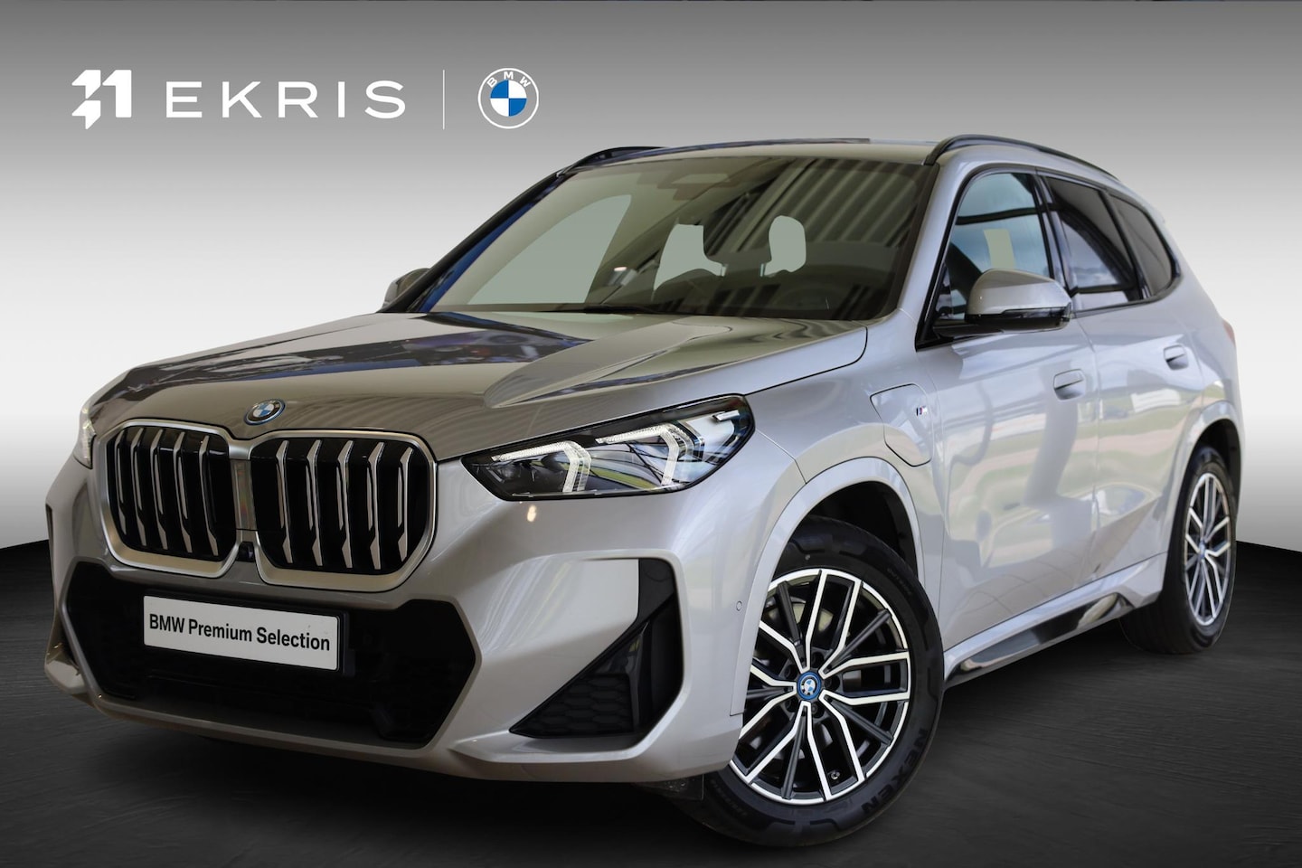 BMW X1 - xDrive30e | M Sportpakket | Head-Up Display | Stoelverwarming | Driving Assistant Professi - AutoWereld.nl