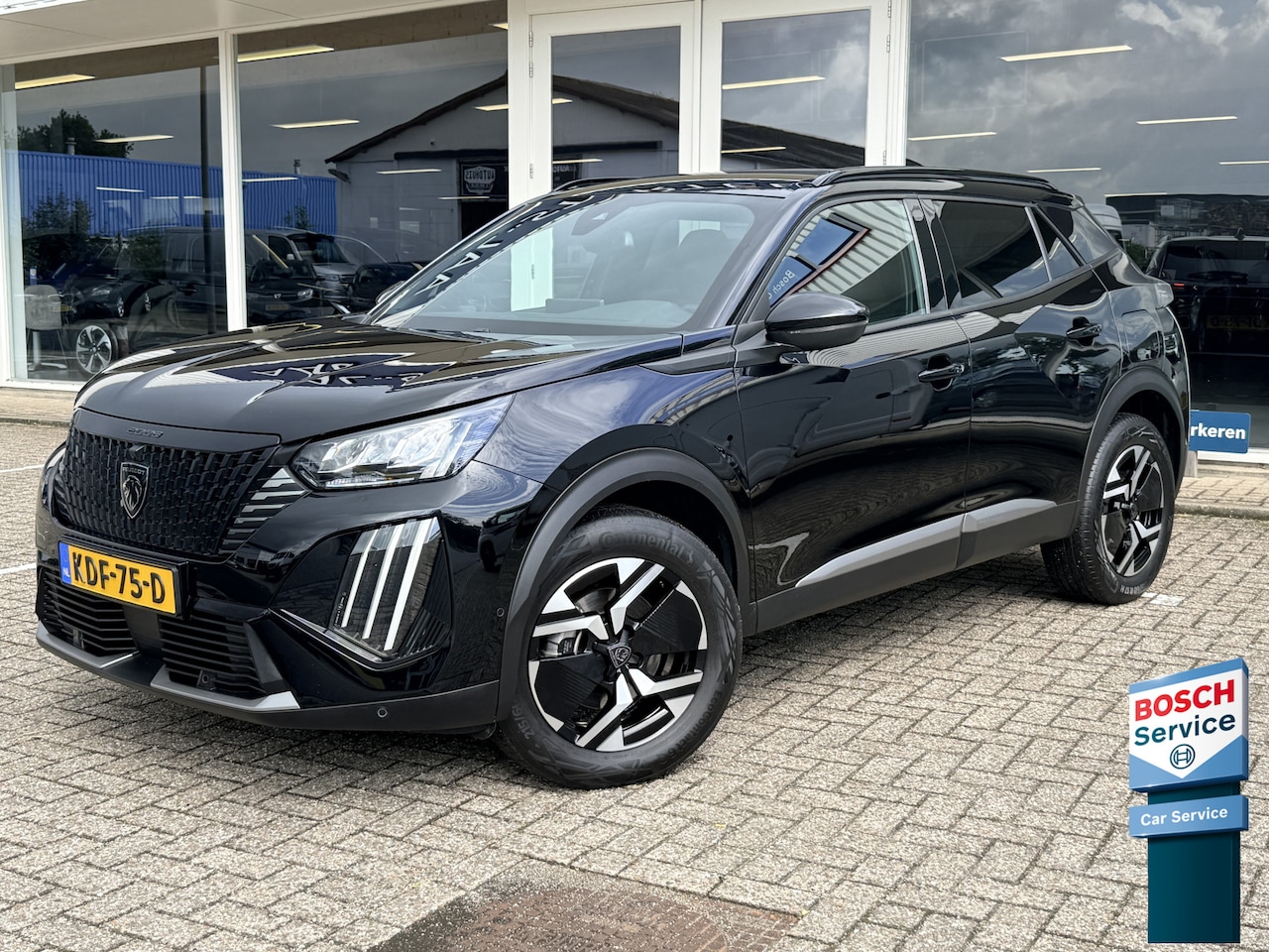 Peugeot 2008 - 1.2 Hybrid 136 Allure | LED | Navi | Keyless | Apple/Android | PDC v+a incl. camera | Adap - AutoWereld.nl