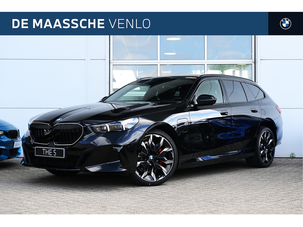 BMW 5-serie Touring - 530e M Sport Automaat / Panoramadak / Trekhaak / Bowers & Wilkins / Parking Assistant Plus - AutoWereld.nl