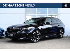 BMW 5-serie Touring - 530e M Sport Automaat / Panoramadak / Trekhaak / Bowers & Wilkins / Parking Assistant Plus