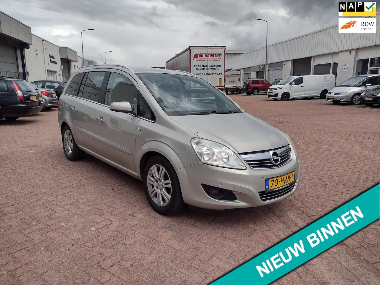 Opel Zafira - 2.2 Executive MOOIE AUTO BEL 0619590613 AIRCO 7 PERSONS - AutoWereld.nl