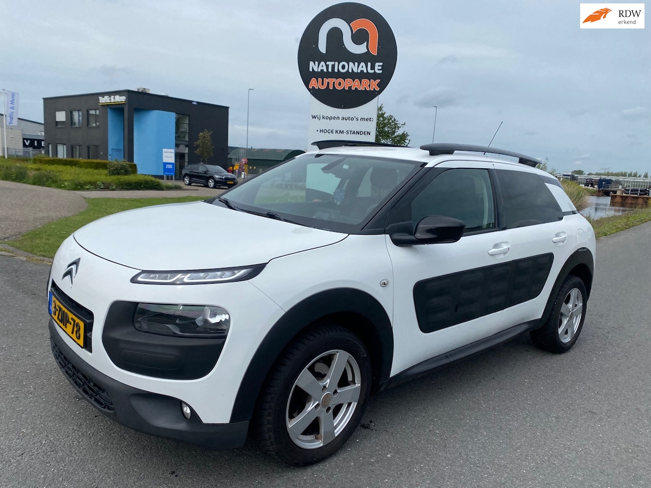 Citroën C4 Cactus - 2014 * 1.6 e-HDi Business * Nette auto * Automaat * - AutoWereld.nl
