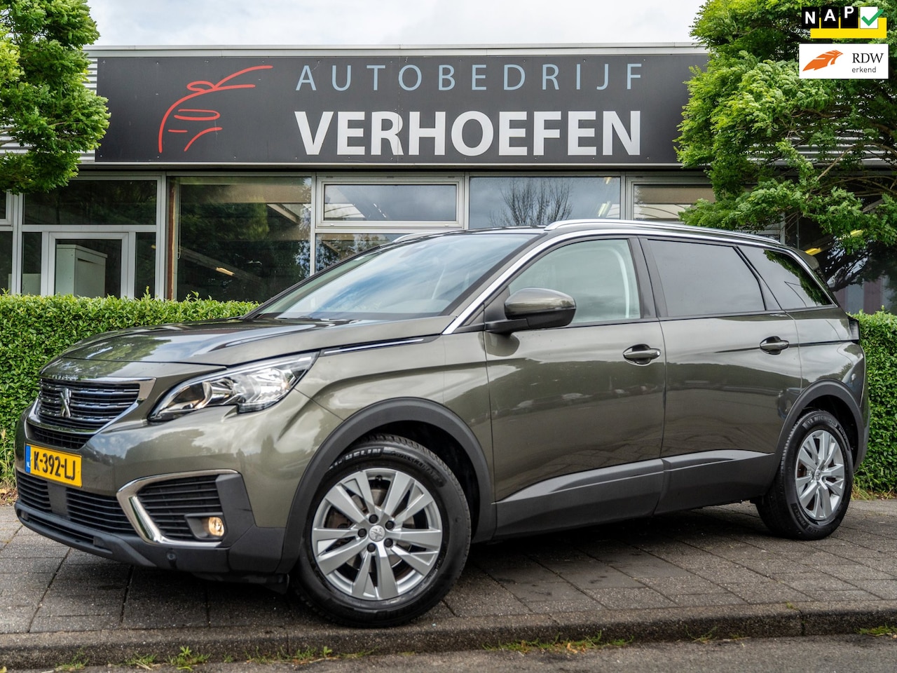 Peugeot 5008 - 1.2 ACTIVE AVANTAGE - 7 PERS - PARKEER CAMERA - APPLE CARPLAY - ORG NL NAP ! - AutoWereld.nl