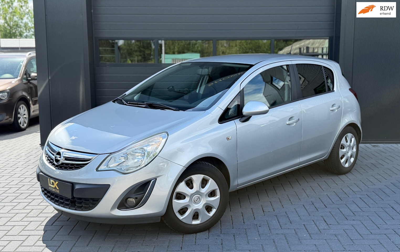 Opel Corsa - 1.2 EcoFlex Selection|Cruise|Airco|Trekhaak - AutoWereld.nl