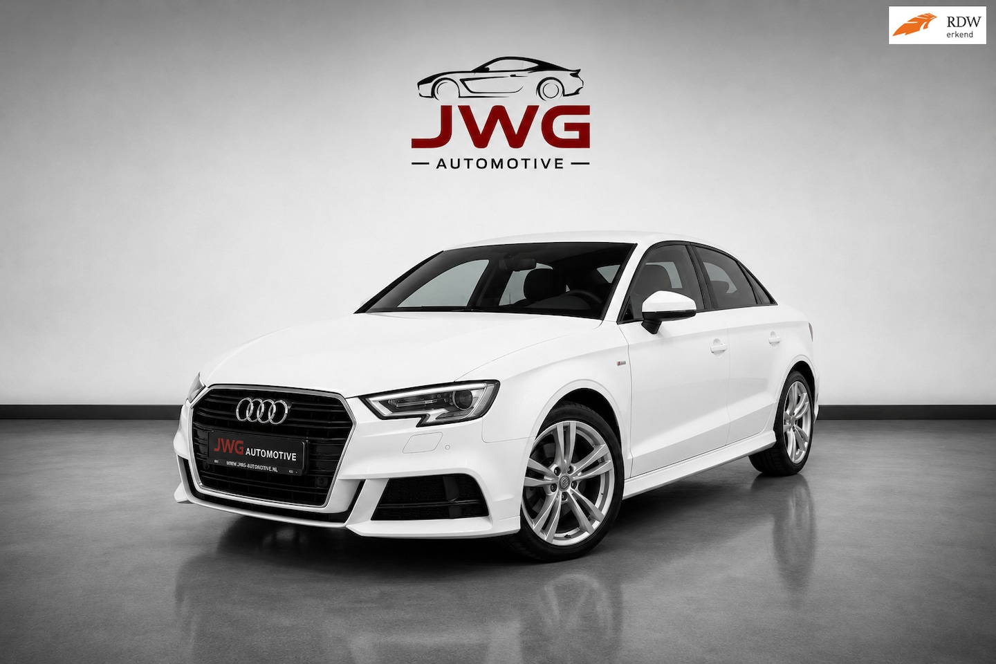 Audi A3 Limousine - 35 TFSI Sport S TRONIC 150PK 2E EIG/LEER/XENON - AutoWereld.nl