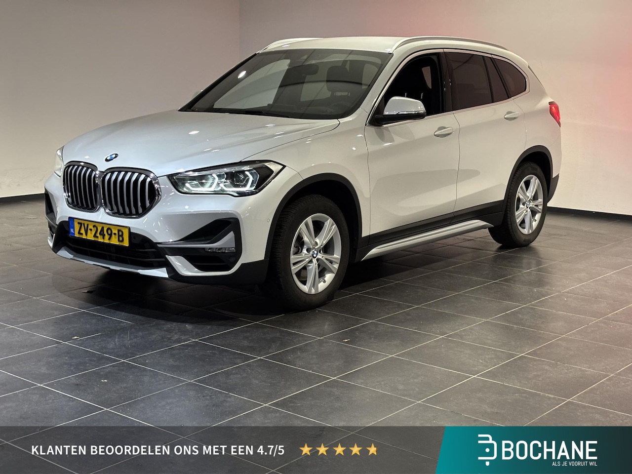 BMW X1 - sDrive20i VDL Nedcar Edition | voorstoelen verwarmd | Parking pack | - AutoWereld.nl