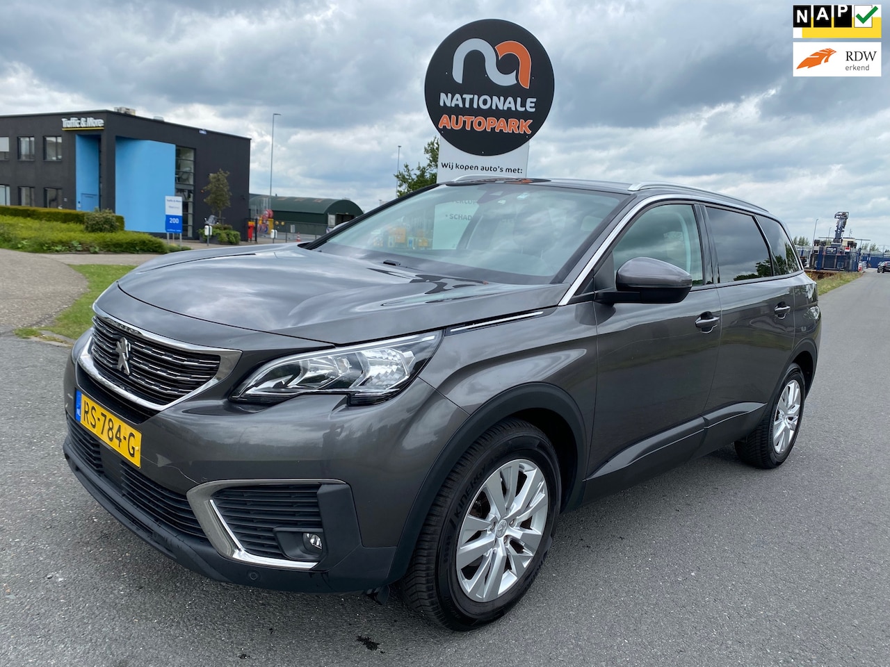 Peugeot 5008 - 2018 * 1.2 PureTech Blue Lease Executive * LMV * AIRCO * ELEC. RAMEN * - AutoWereld.nl