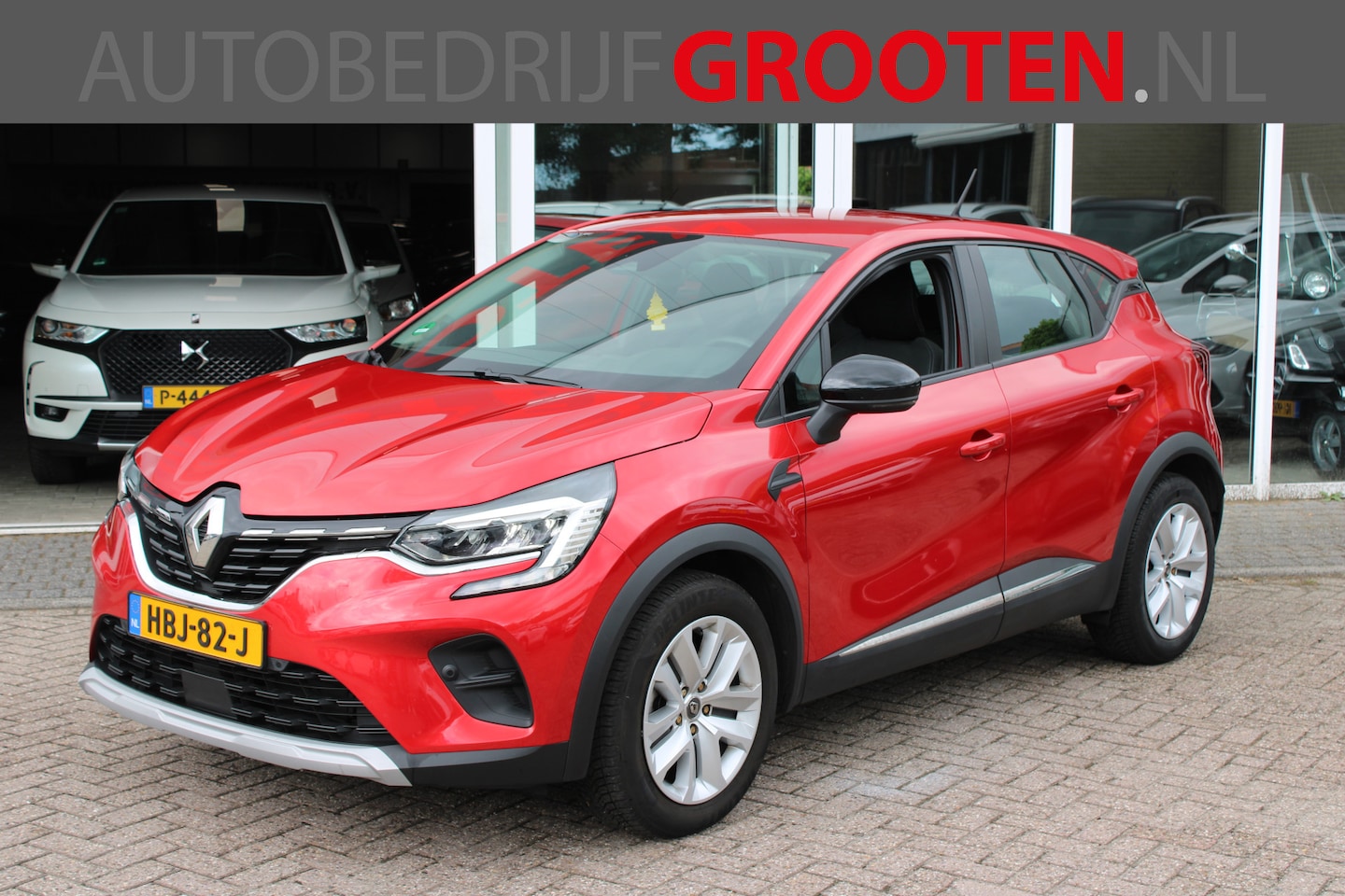 Renault Captur - 1.0 TCe 100 Zen//Airco//Stoelverwarming//Camera//Trekhaak!! - AutoWereld.nl